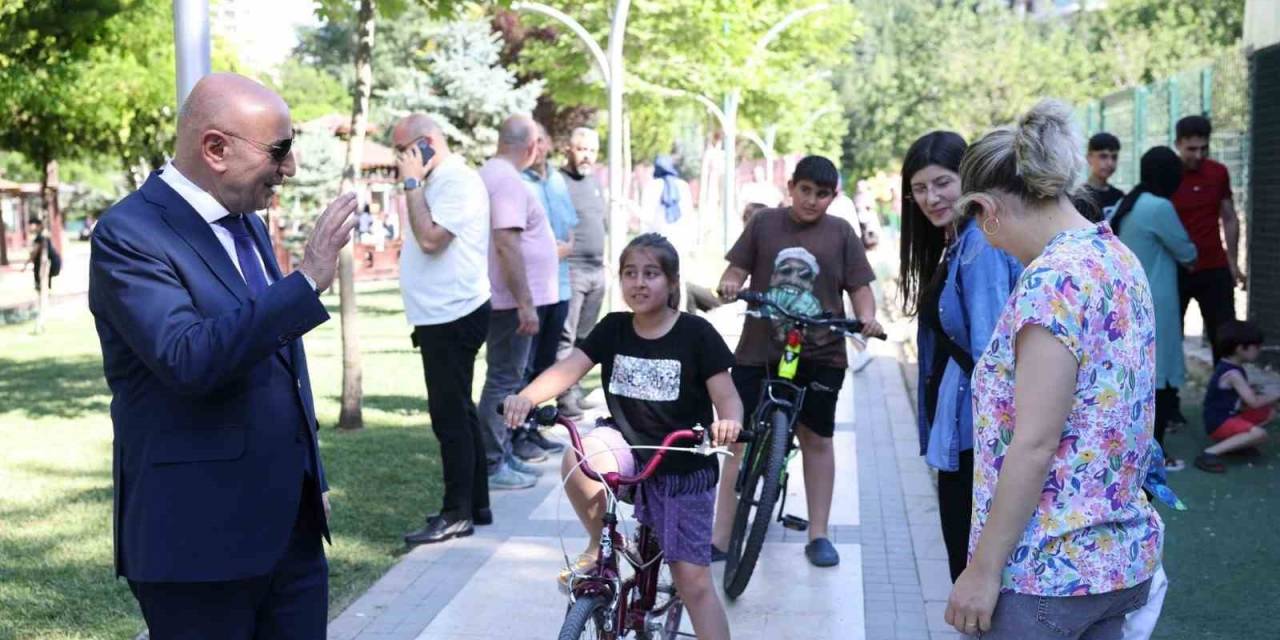 Başkan Altınok Doğal Yaşam Parkı’nda Çocuklarla Buluştu