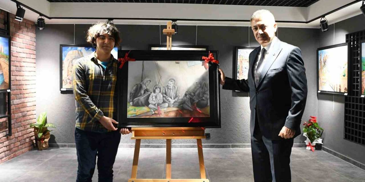 Vali Akkoyun, Liseli Gencin Çizdiği Depremzede Aile Resmini Sahibine Gönderdi