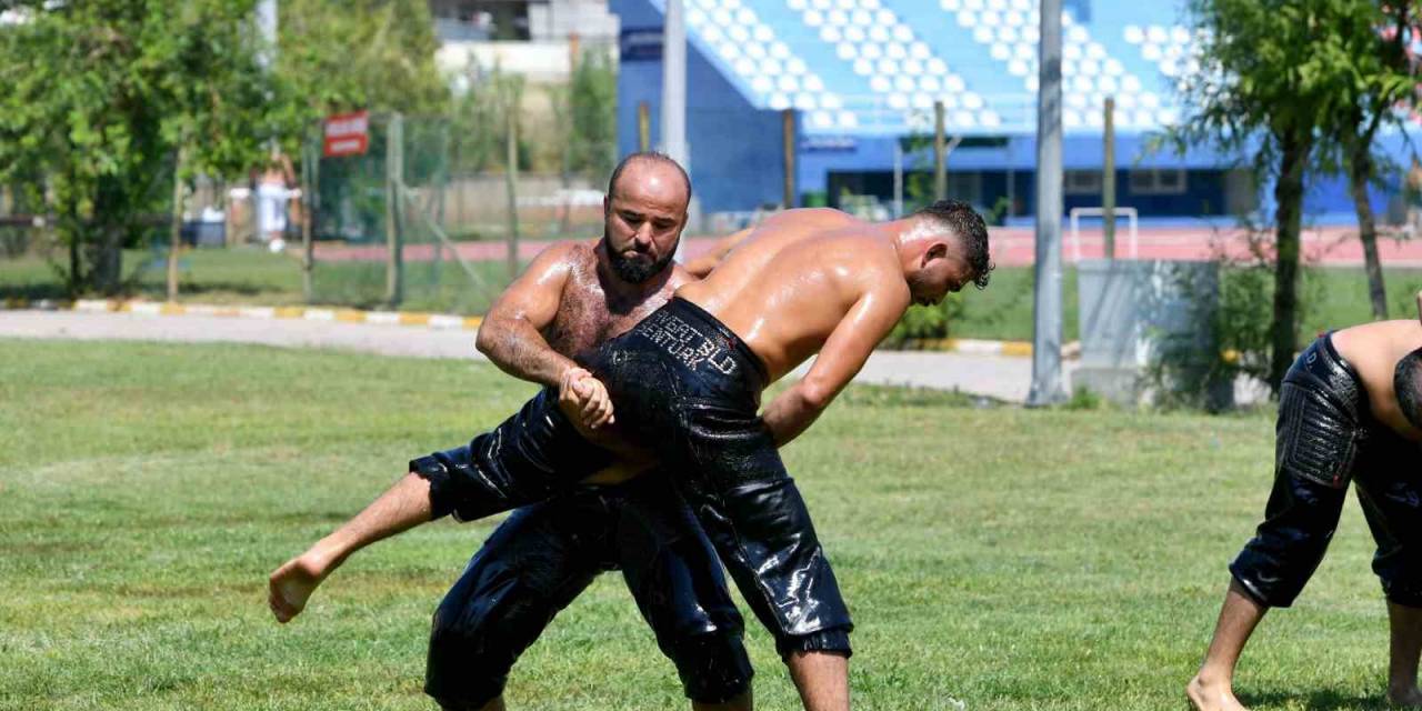 Okulu, Altın Kemeri Gözüne Kesti