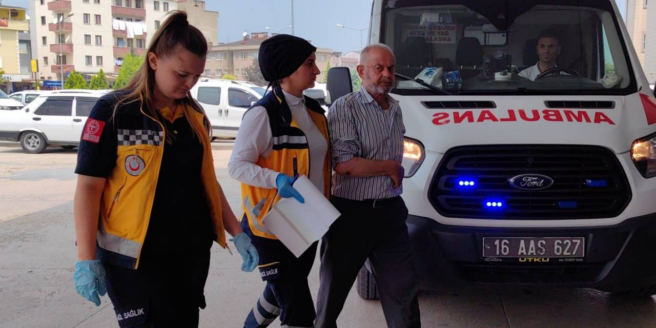 Kamyonet İle Elektrikli Bisikletin Çarpıştığı Kaza Kamerada