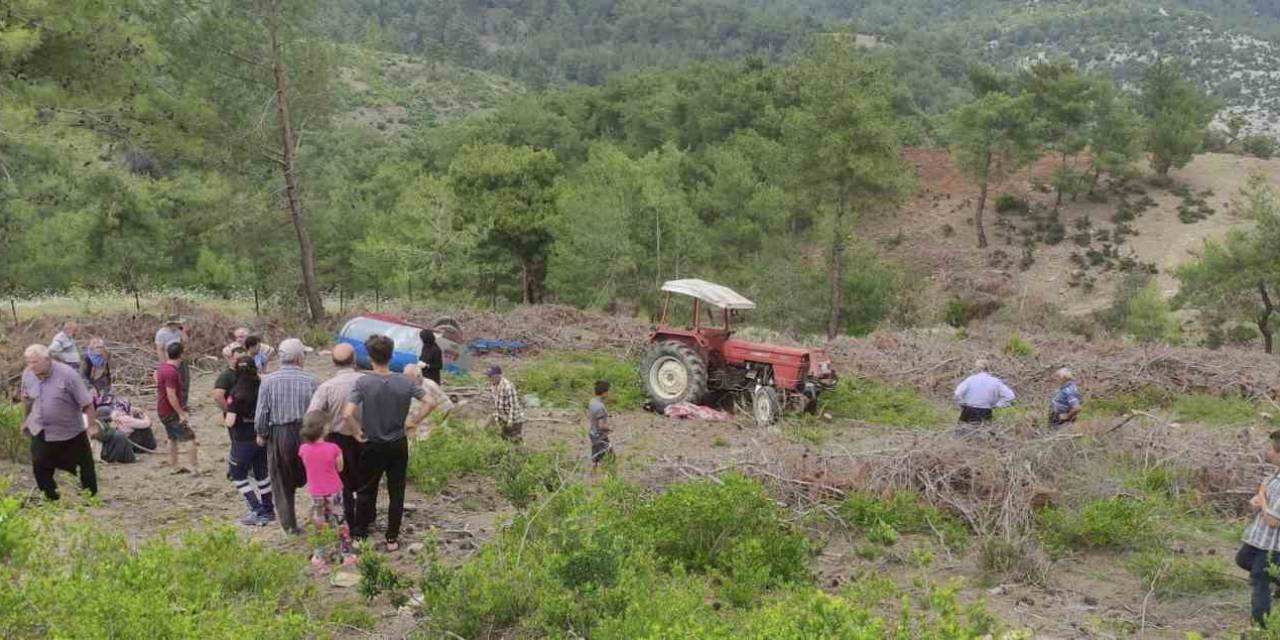 Traktör Devrildi, Sürücü Hayatını Kaybetti