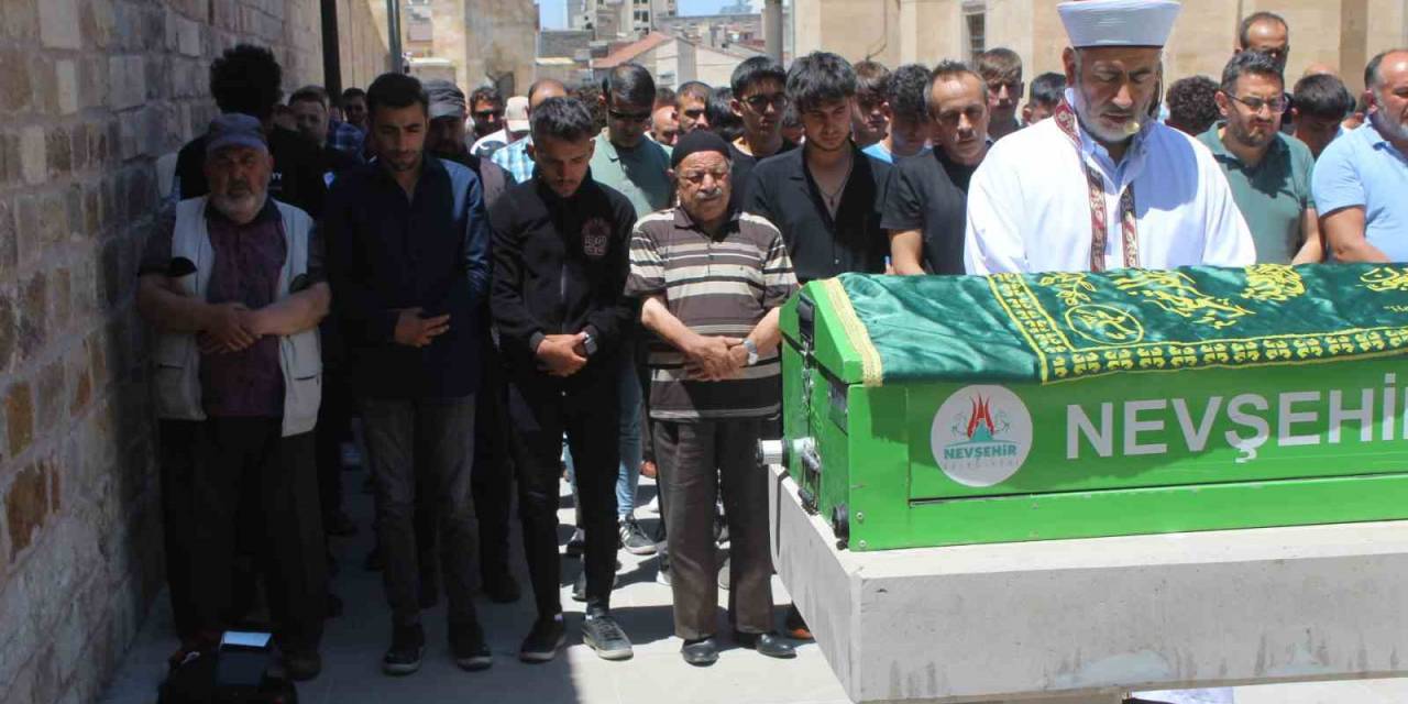 Motor Tutkusu 16 Yaşındaki Kızı Ölüme Götürdü