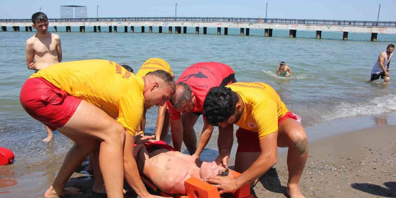 5 Kişinin Boğulduğu Samsun’da Cankurtaranlardan Nefes Kesen Tatbikat
