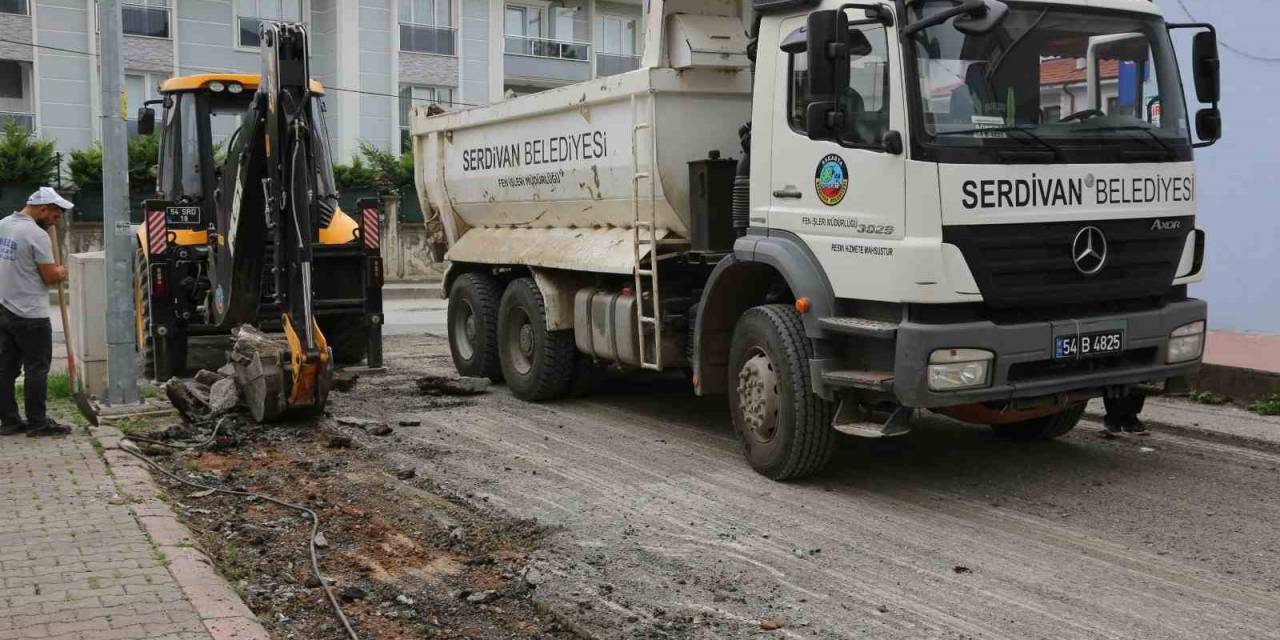 Serdivan’da Cadde Ve Sokaklar Yenileniyor