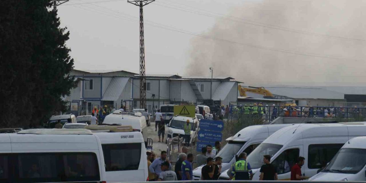 Adana’da Sasa Fabrikasında Yangın: 2 Yaralı