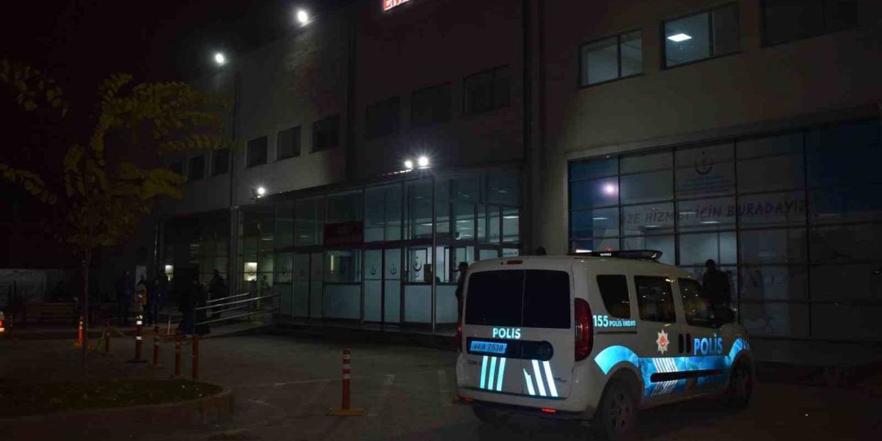 Traktör İle Otomobil Çarpıştı: 4 Yaralı