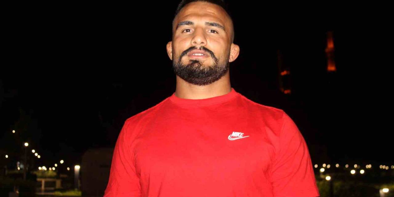 Başpehlivan Özkaya Kırkpınar’da Zirveyi Hedefliyor