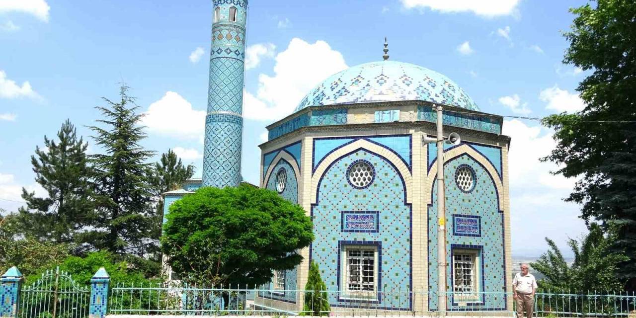 Sanatçı Abdurrahman Yıldız: "çinili Camii Orijinaline Uygun Şekilde Yeniden Yapılmalıdır"