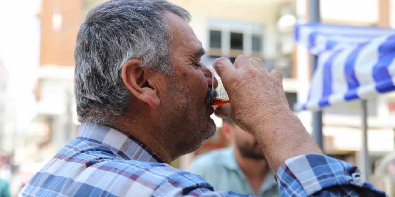 Kavurucu Sıcakların Vazgeçilmezi Soğuk İçecekler