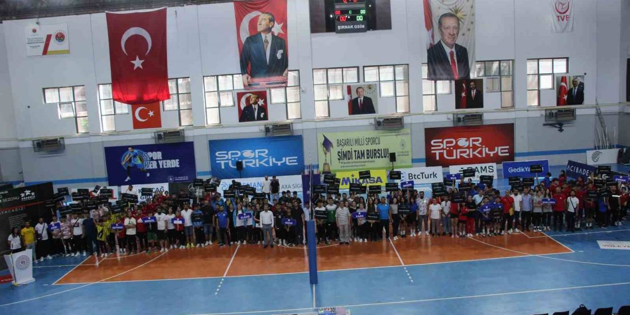 Şırnak’ta Analig Voleybol Çeyrek Finali Heyecanı Başladı