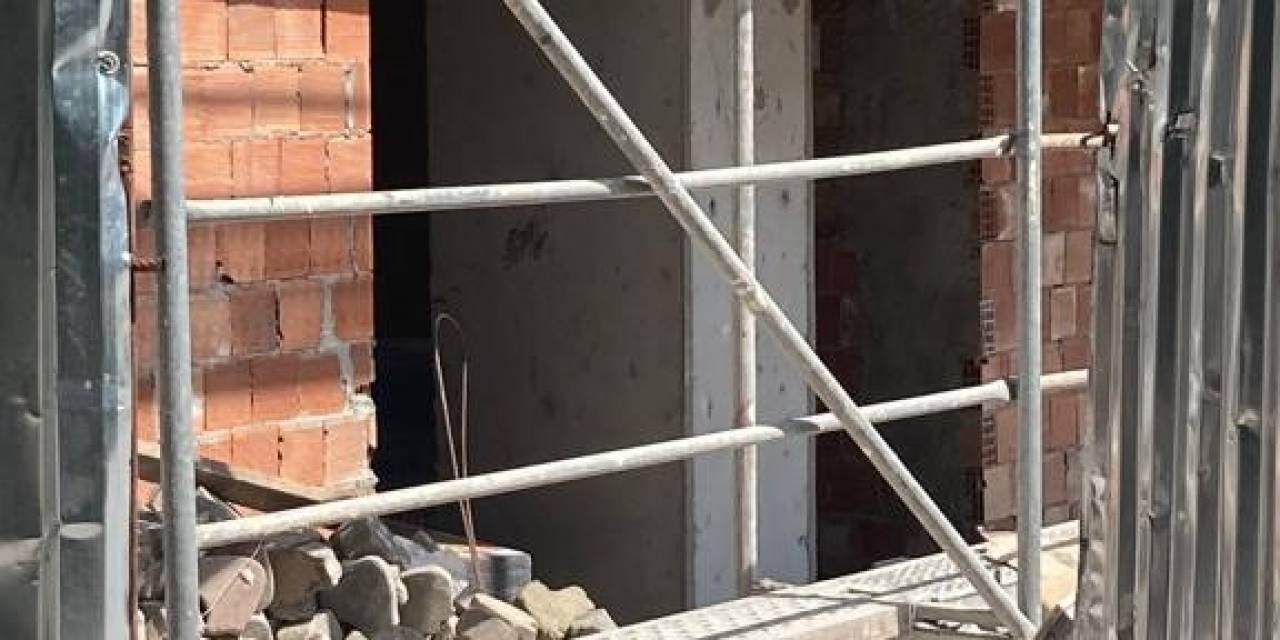 Şişli’de Önce Yıkım Kararı Alınan 37 Yıllık Bina Güçlendirilmeye Başlandı