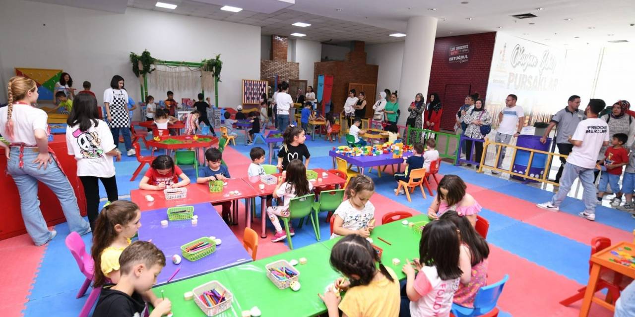 Pursaklar’da Çocuklar Yaz Tatilinin Tadını Doyasıya Çıkarıyor