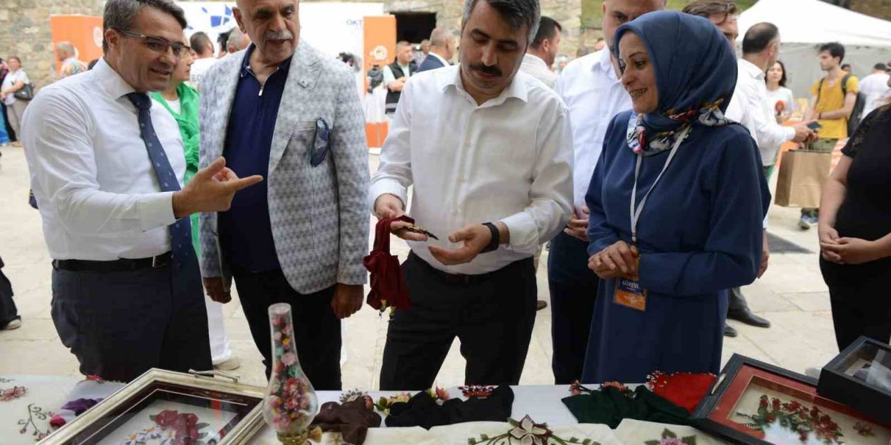 Bursa’da El Emeği Ürünleri Festivali Başladı