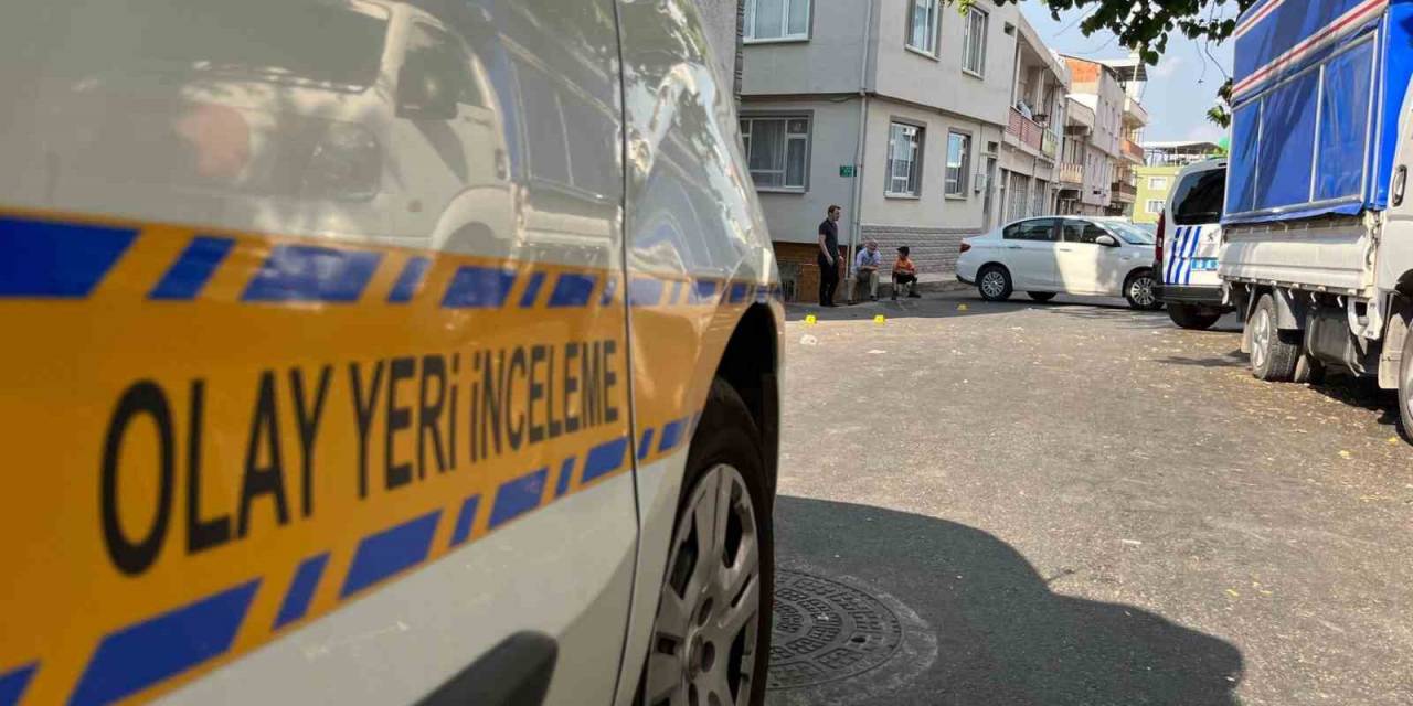 Sokak Ortasında Husumetlisine Kurşun Yağdırdı: 1 Ağır Yaralı