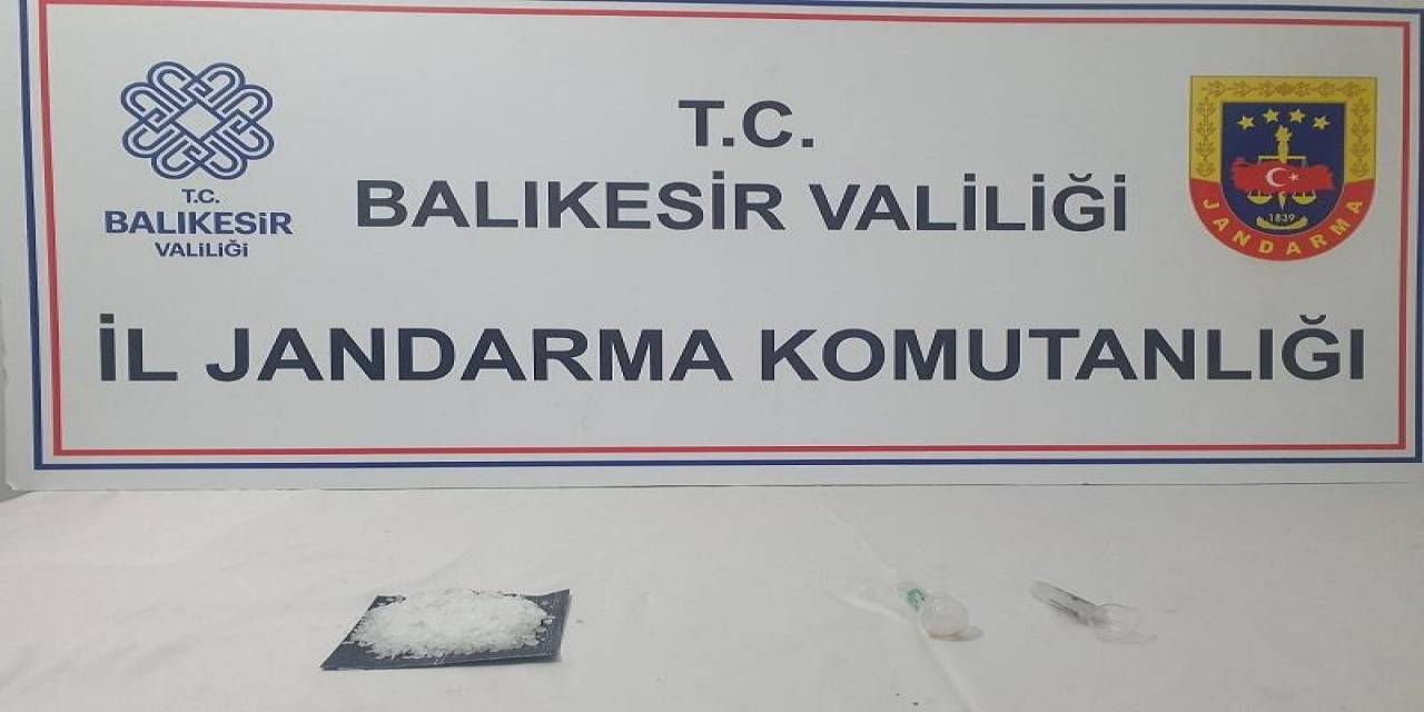 Balıkesir’de Jandarmadan 4 Şahsa Uyuşturucu Operasyonu