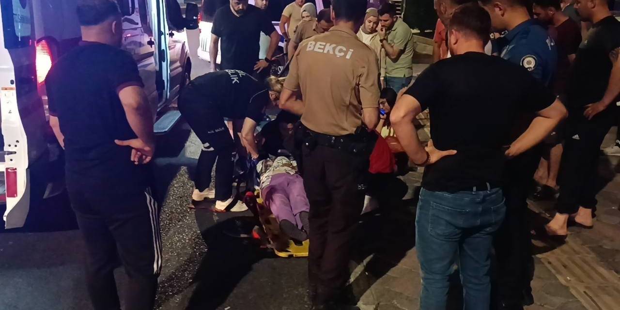 Yolun Karşısına Geçmek İsteyen Kadına Otomobil Çarptı
