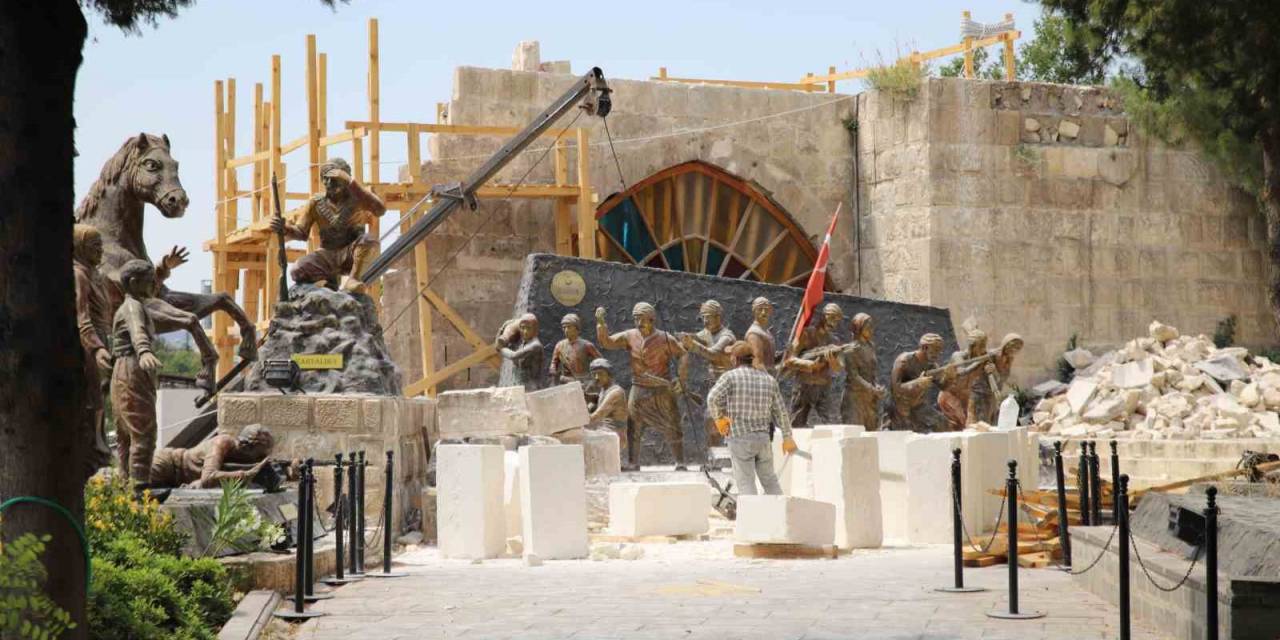 Depremde Hasar Alan Tarihi Gaziantep Kalesinin Restorasyonuna Başlandı