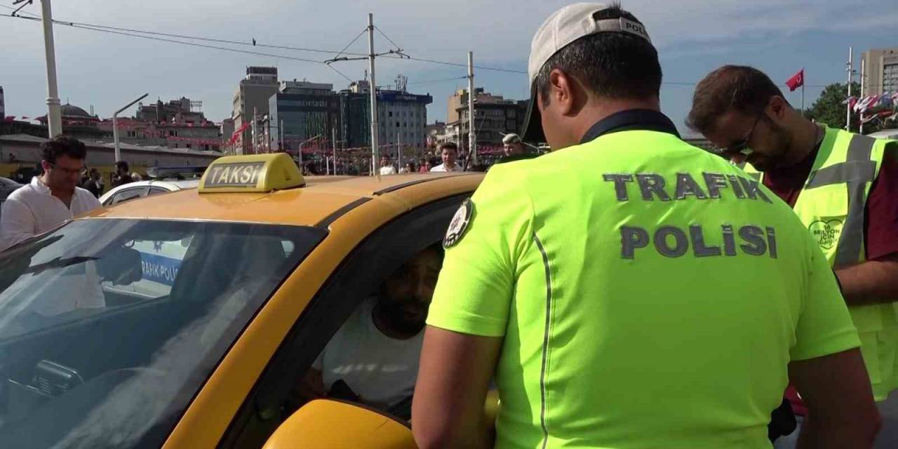 Taksim’de Ticari Taksi Denetimi
