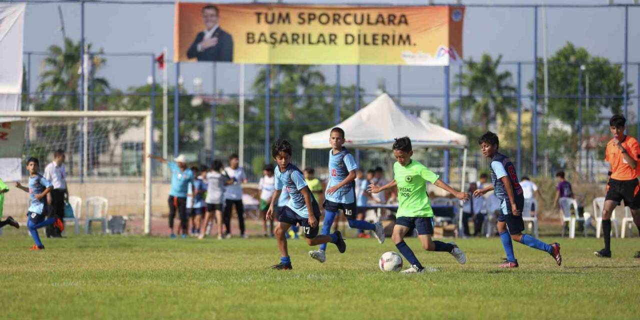 Mersin’de Çocuk Futbol Turnuvası Başladı