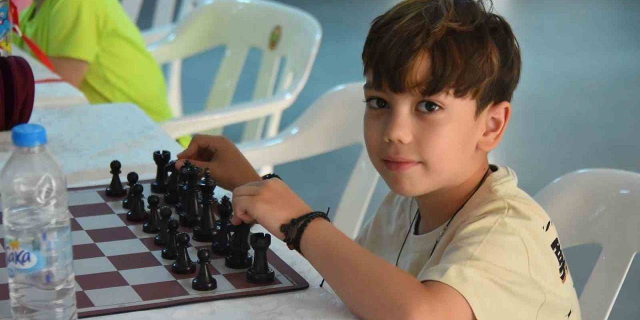 Satranç Öğrenmek İsteyen Çocuklar Metristepe Kültür Merkezi’nde Buluştu