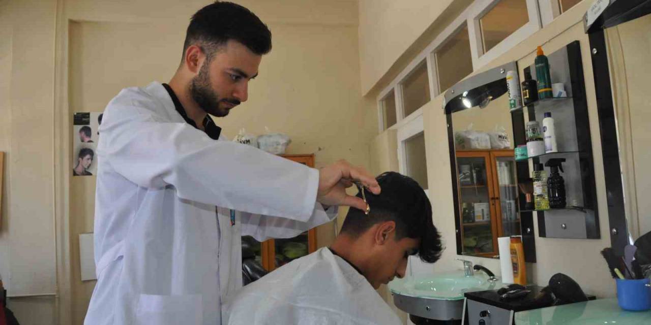 Kızıltepe Halk Eğitim Merkezinden Aldığı Sertifikayla İngiltere’de Kendi İşini Kurdu