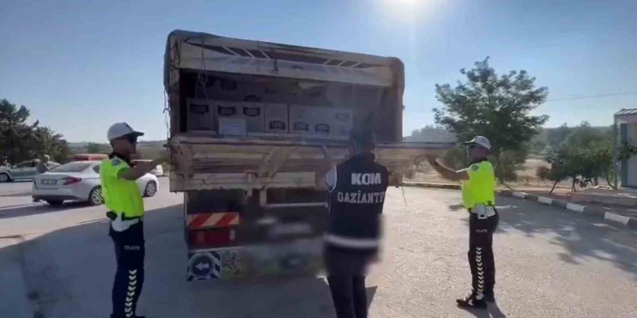 Gaziantep’te 3 Milyon 600 Bin Adet Kaçak Makaron Ele Geçirildi