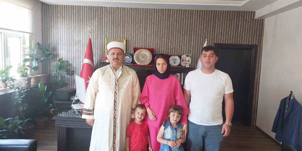 Ukraynalı Olena, Müslüman Olup  Reyyan İsmini Aldı