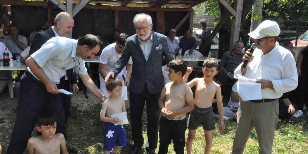 Yüzyıllardır Süregelen Geleneksel Bayrama Yoğun İlgi