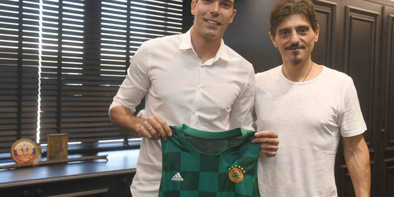 Kostas Sloukas, Ergin Ataman Yönetimindeki Panathinaikos’a Transfer Oldu