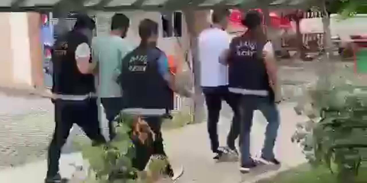 Hatay’da Aranan 2 Şahıs Yakalanıp Tutuklandı