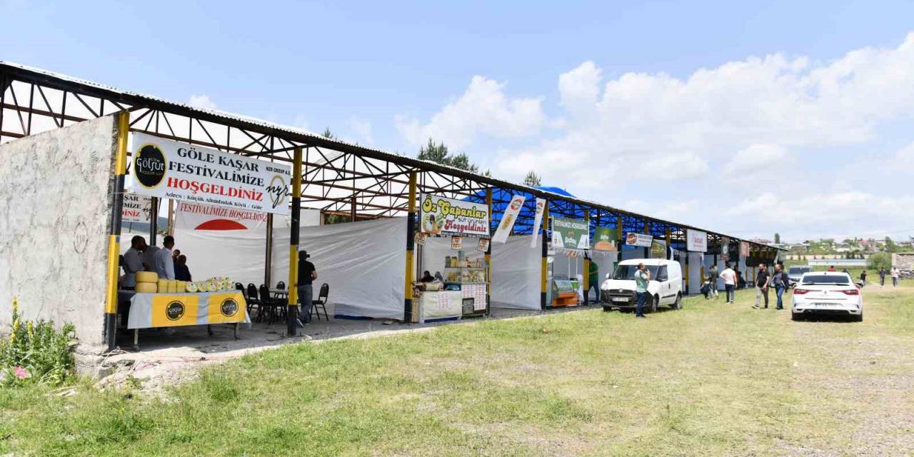 Esenyurt Belediye Başkanı Bozkurt Göle Kültür Ve Kaşar Festivali’nde