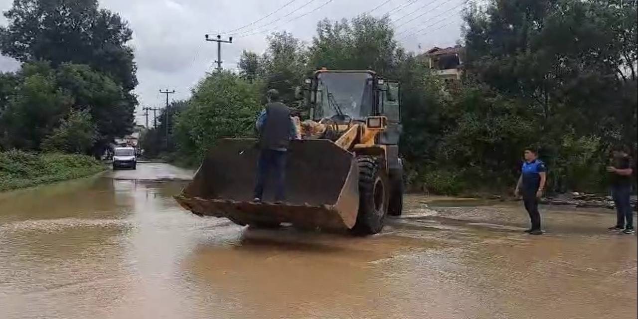 Kocaeli’nin Turistlik İlçesi Kandıra Da Yağıştan Nasibini Aldı