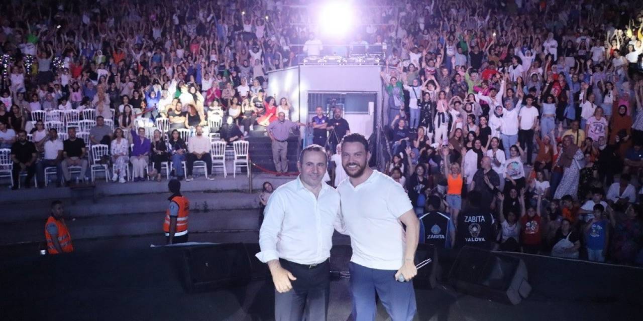 Yalova’nın İl Oluşunun Yıldönümü Sinan Akçıl İle Kutlandı