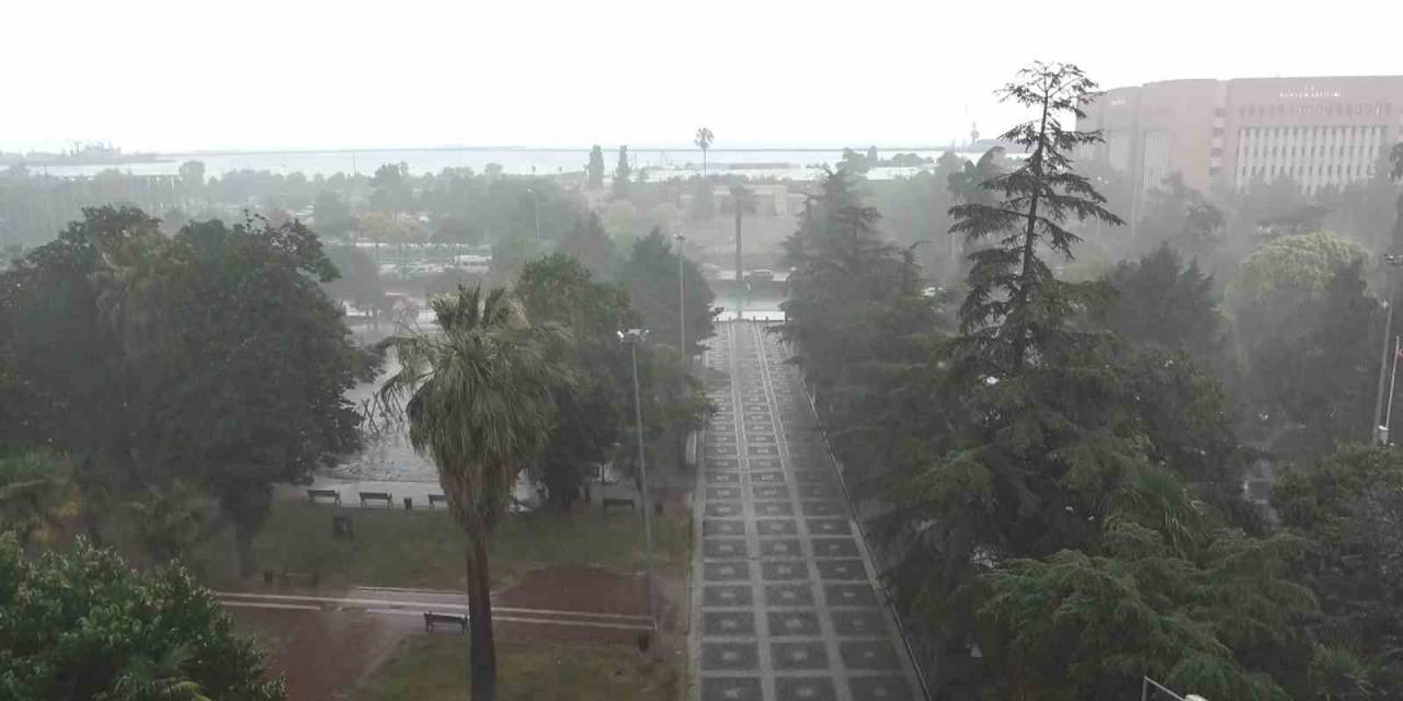 Samsun’da Kısa Süreli Sağanak Korkuttu