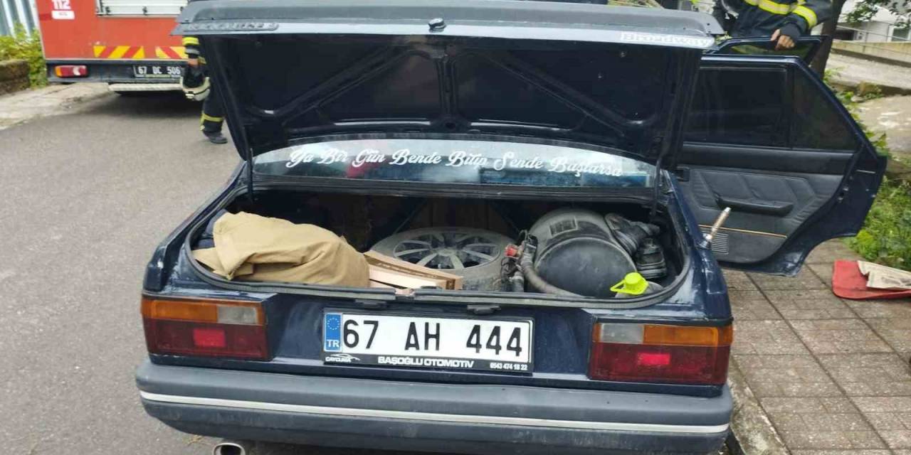 Otomobilden Çıkan Dumanlar Ekipleri Harekete Geçirdi