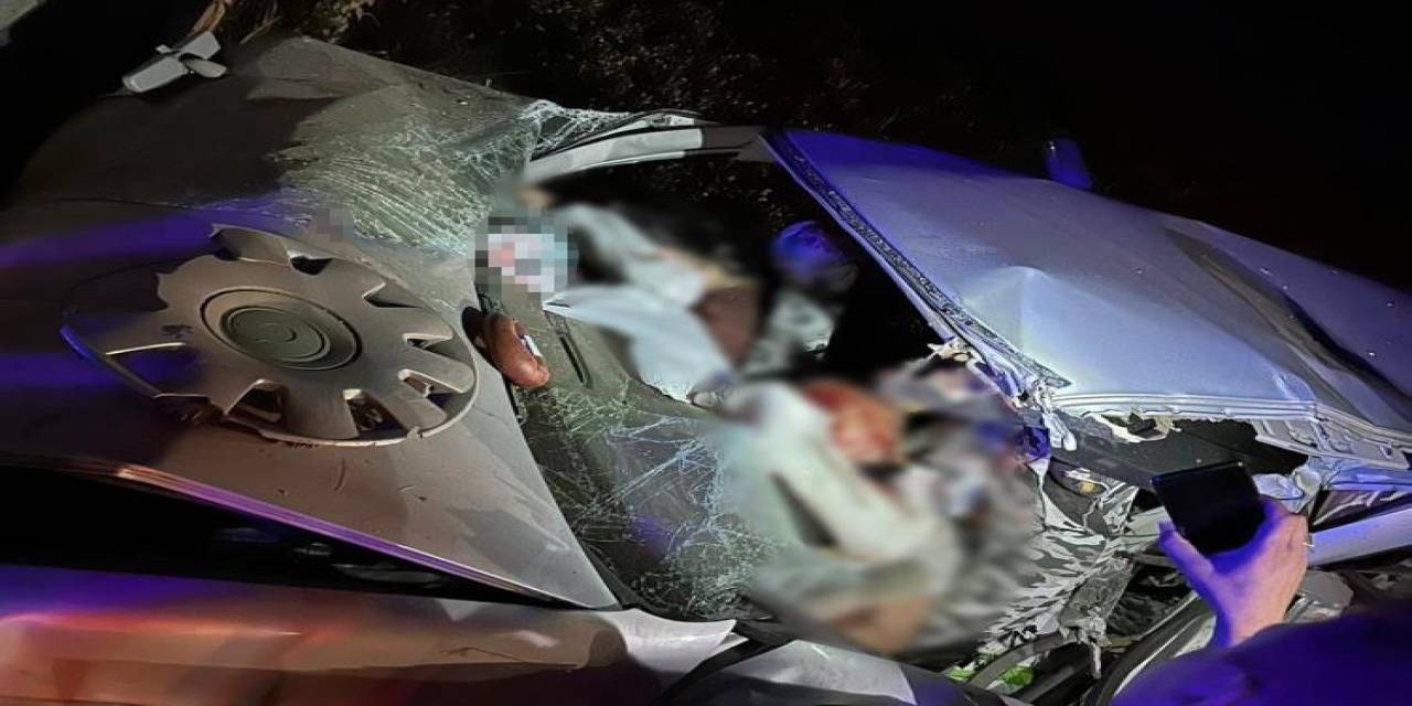 Otomobil Traktör Römorkuna Çarptı: 2 Ölü, 2 Ağır Yaralı