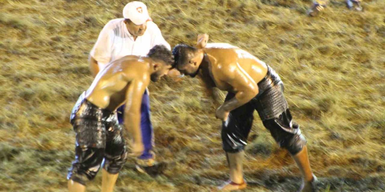 Kırkpınar’da 2 Buçuk Saat Süren Nefes Kesen Güreş