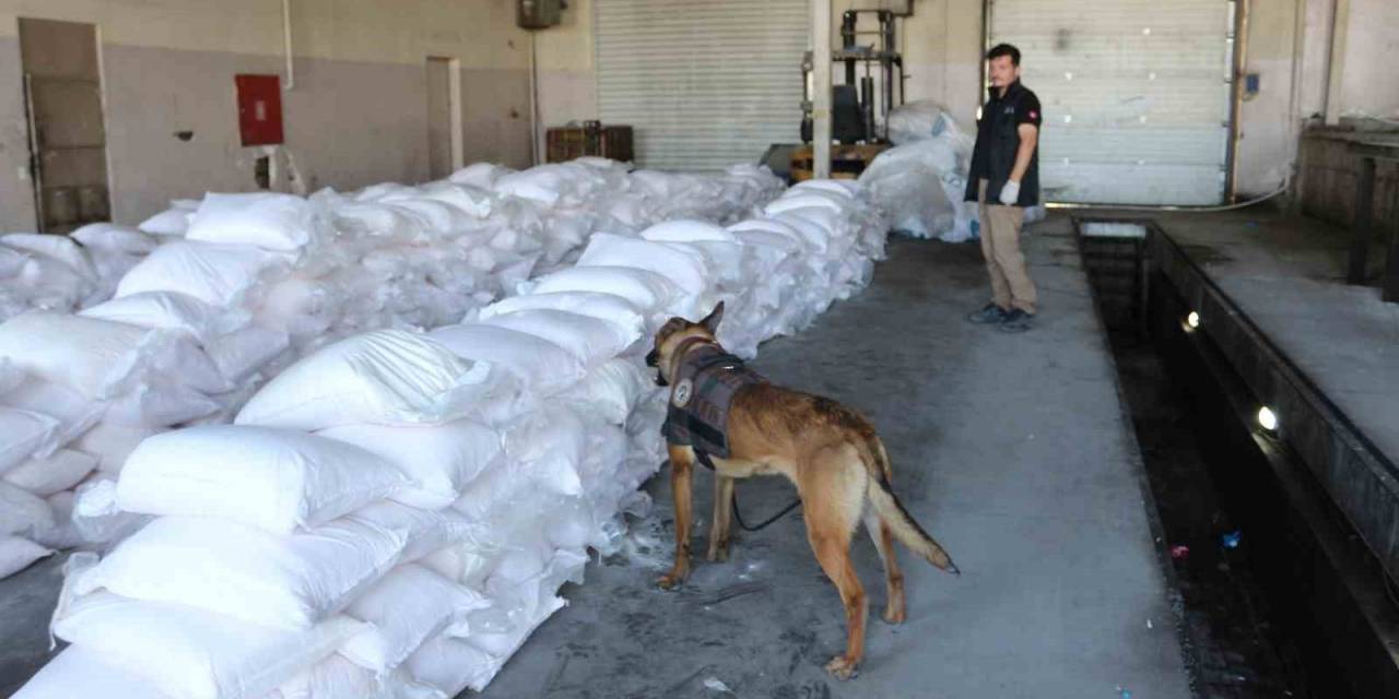 Tuz Çuvalları Arasında Gizlenen 49 Kilogram Eroin Ele Geçirildi