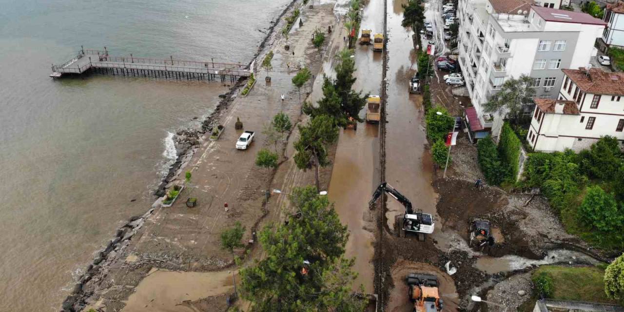 Ordu’da Sel Ve Heyelan Sonrası Kapanan Sahil Yolu Havadan Görüntülendi