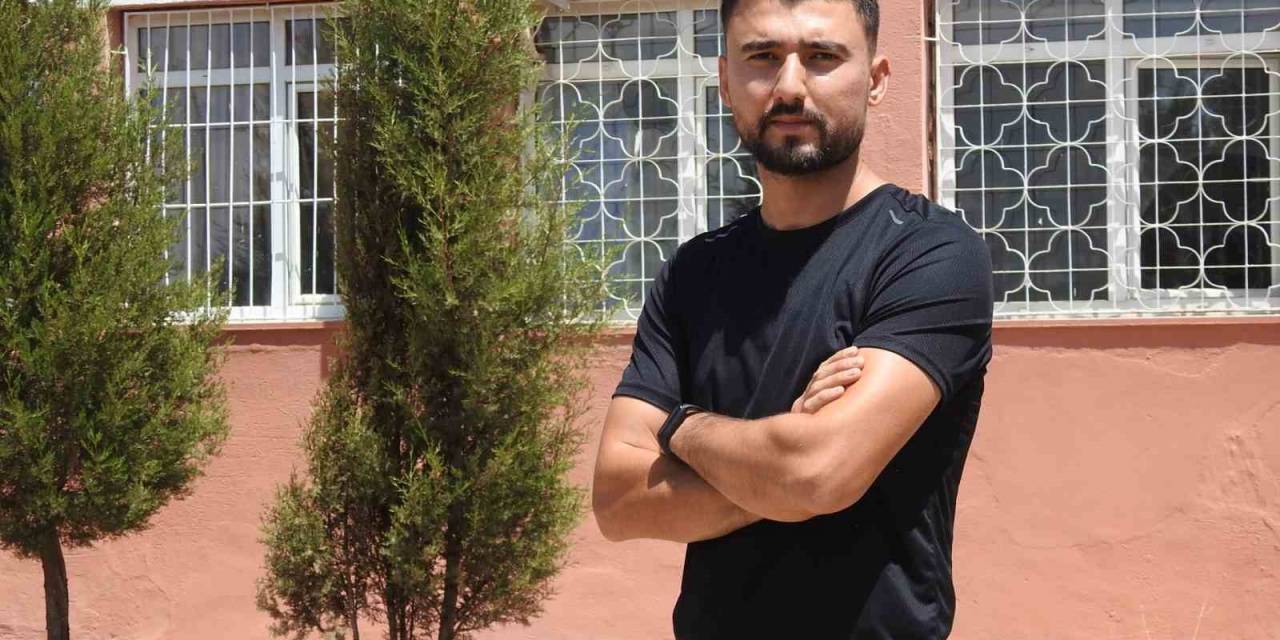 ‘erkek Sporu Yapamazsın’ Diyenlere İnat Bilek Güreşinde Türkiye Şampiyonu Oldu