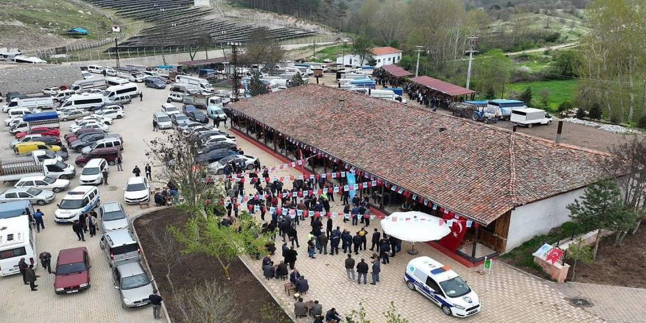 Bu İlçeye Kavurma Yemek İçin Nüfusunun 7 Katı Misafir Geliyor