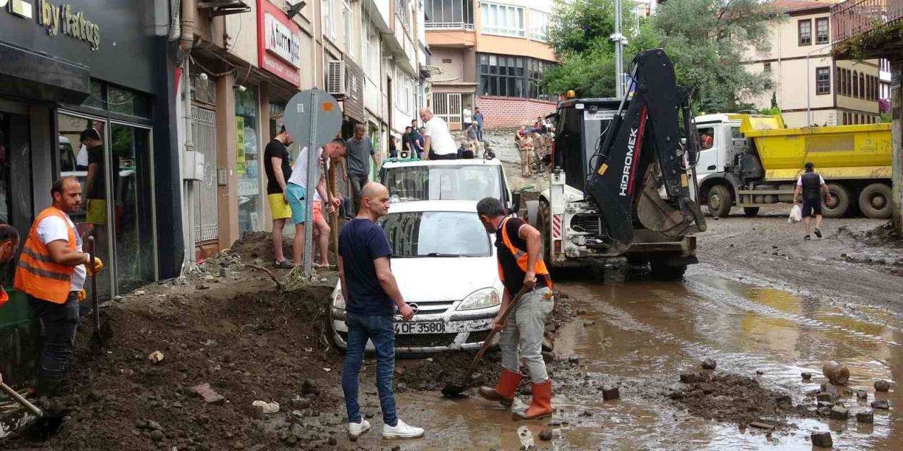 Ordu’da Sel Sonrası Temizlik Çalışmaları Sürüyor