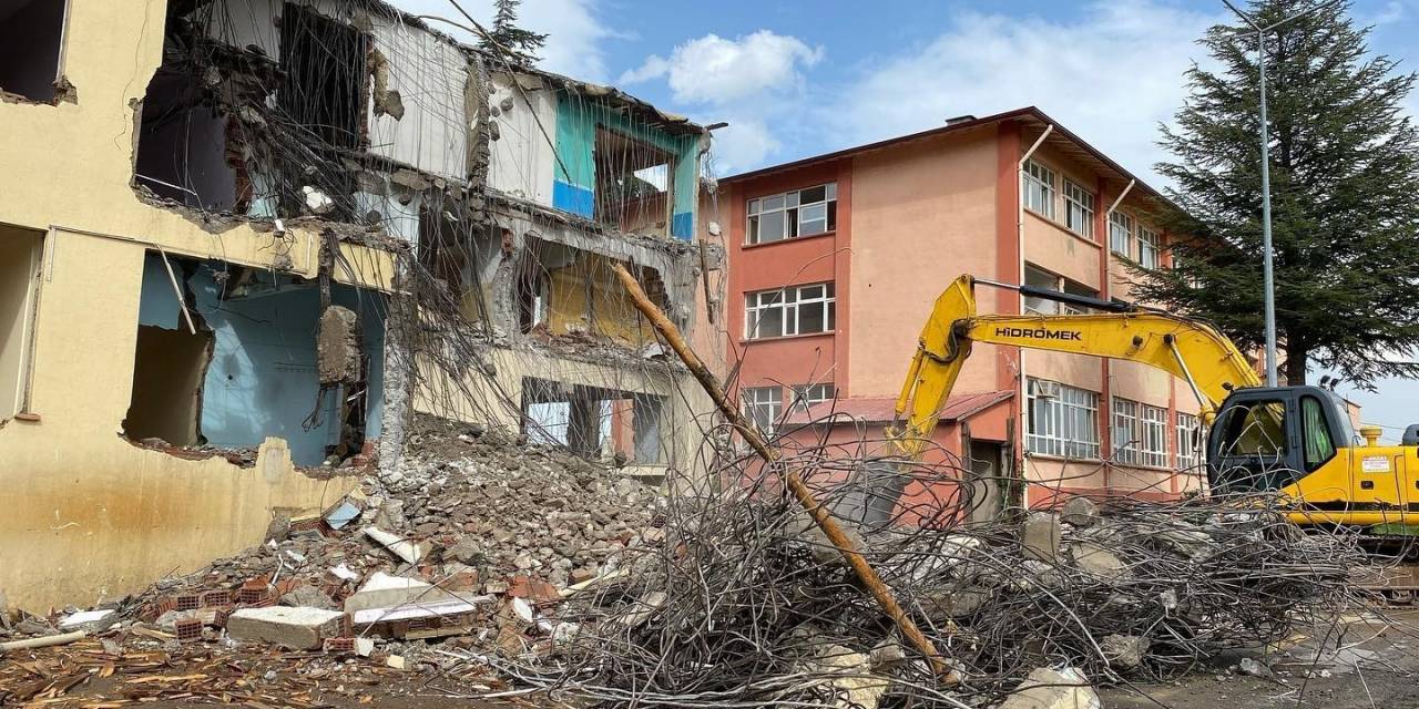 Arapgir Hükümet Konağı İçin Çalışmalar Sürüyor