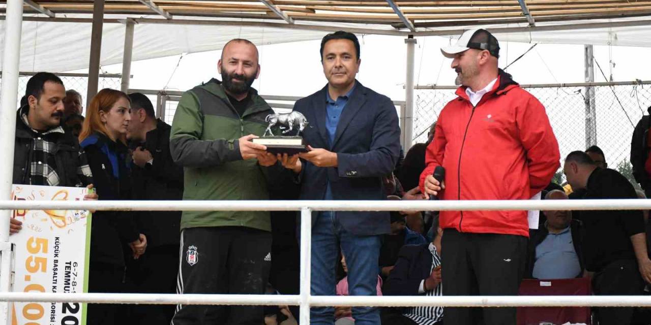 Beşiktaş Asbaşkanı Emre Kocadağ Artvin’de Boğa Güreşlerini İzledi