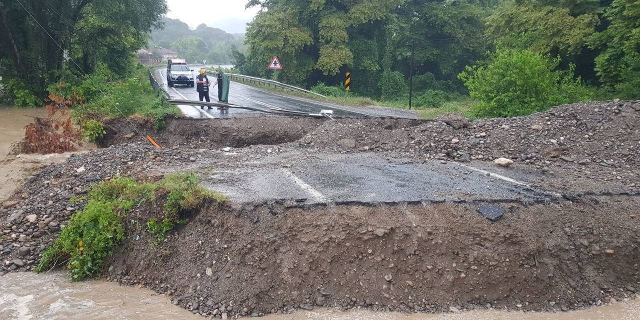 Karabük-zonguldak Yolunda Heyelan