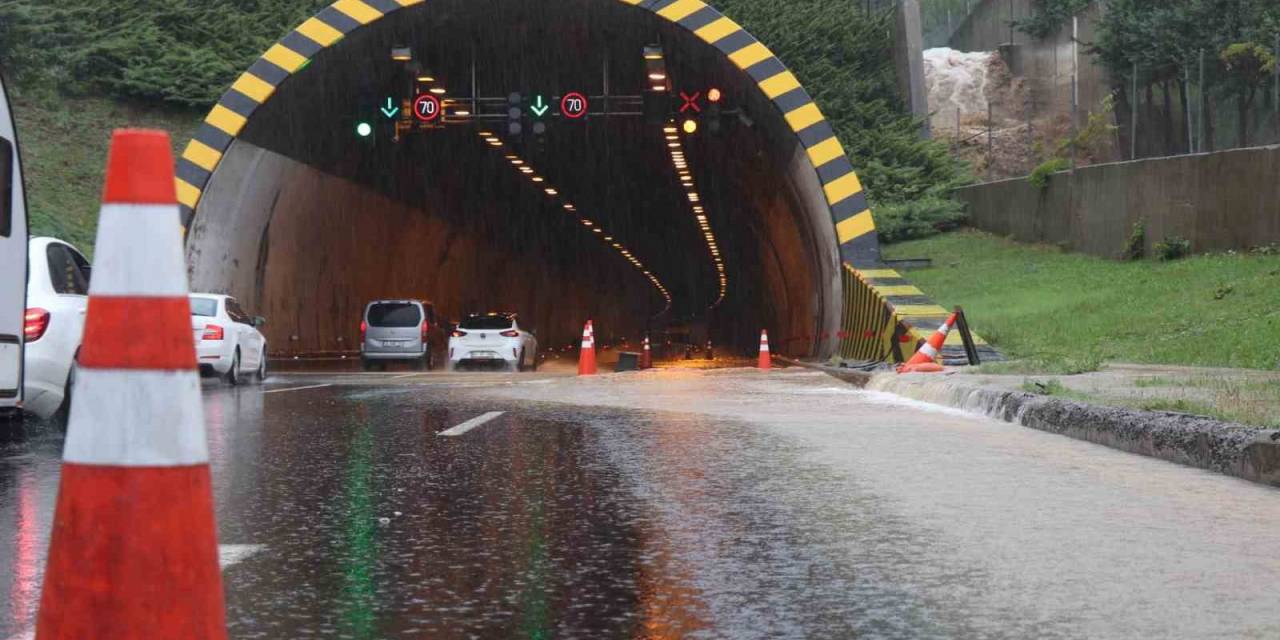 Bolu Dağı Tüneli İstanbul Yönü Ulaşıma Kapatıldı