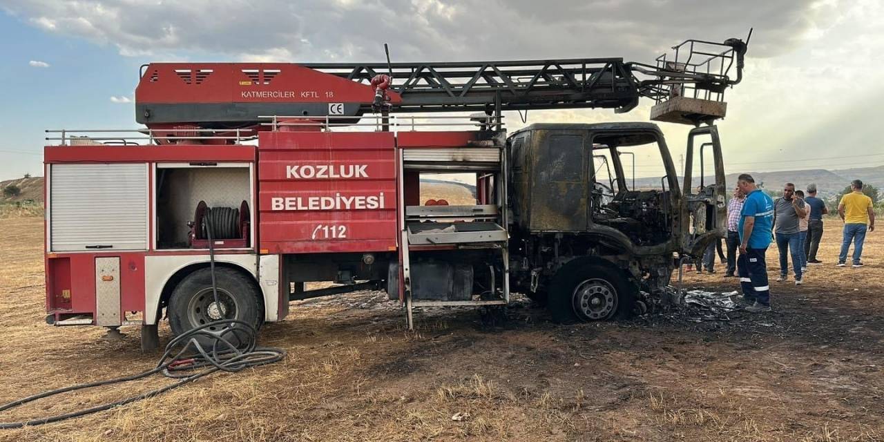 Batman’da Yangına Müdahaleye Giden İtfaiye Aracı Yandı