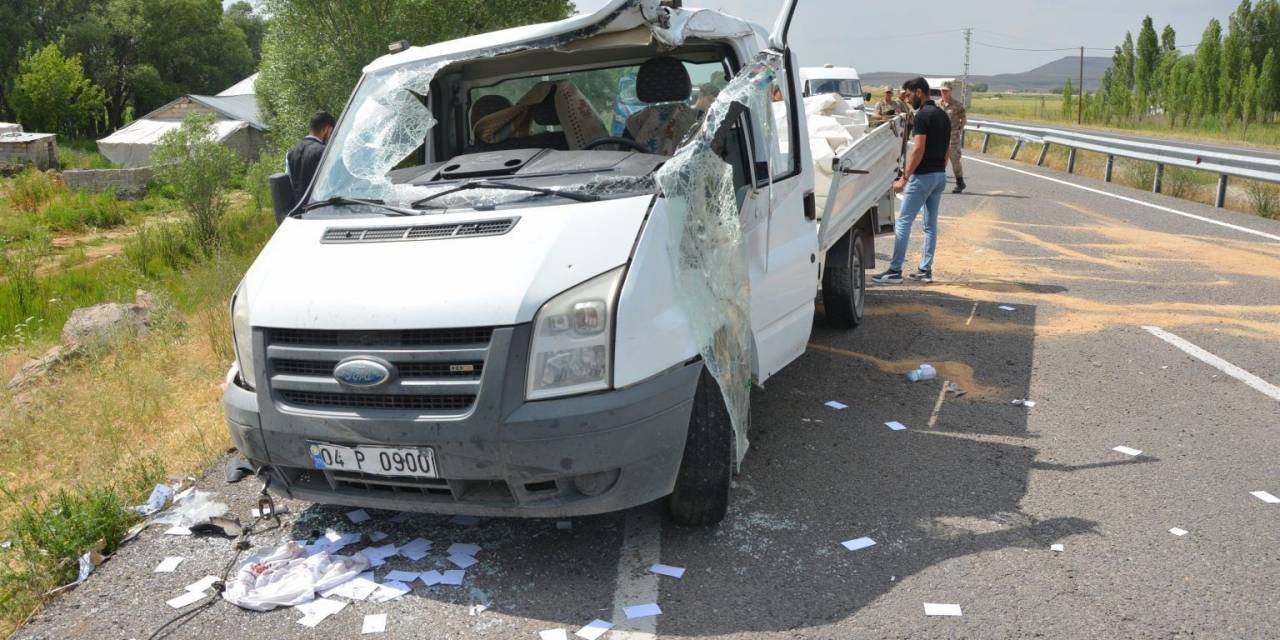 Patnos’ta Trafik Kazası: 2 Yaralı