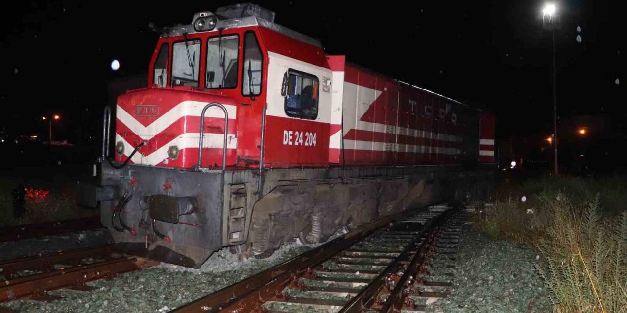 Samsun’da Yük Treni Raydan Çıktı