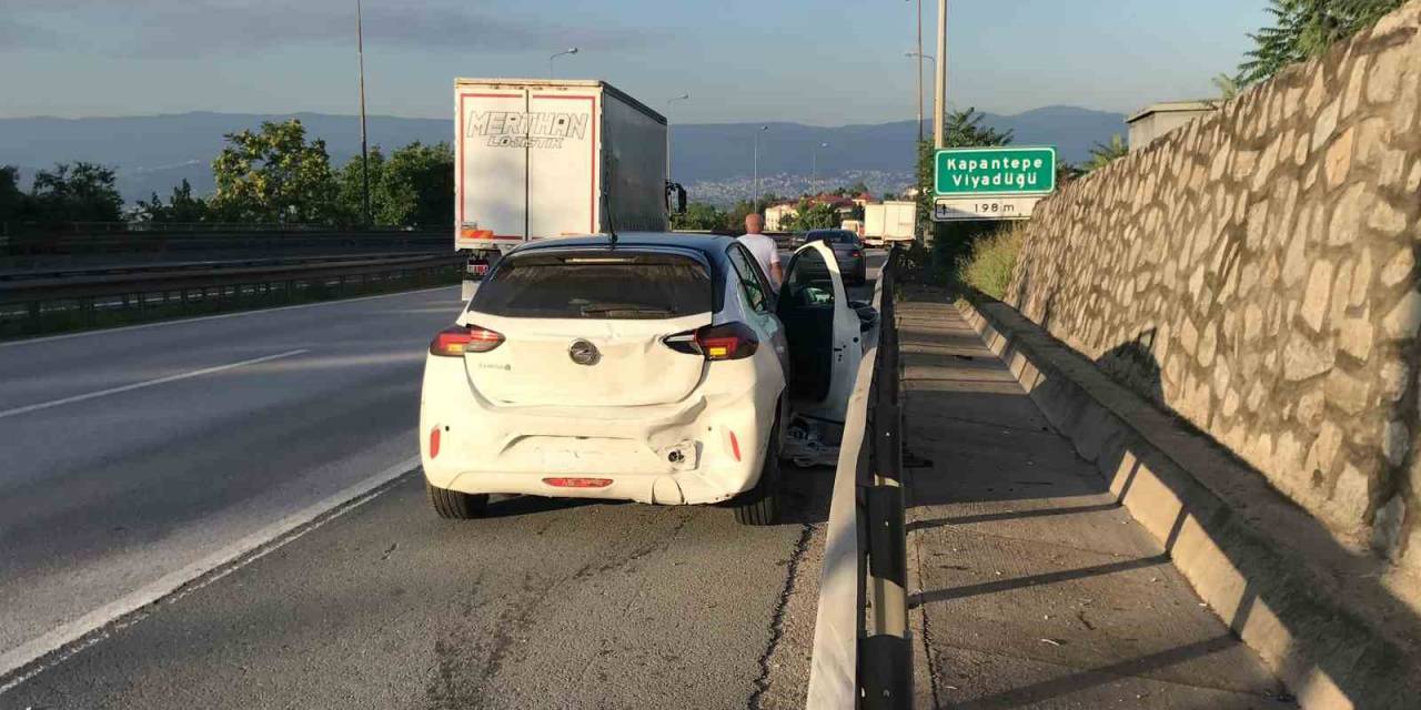 Tem’de Polisten Kaçan Aracın Sebep Olduğu Kazada 2 Kişi Yaralandı